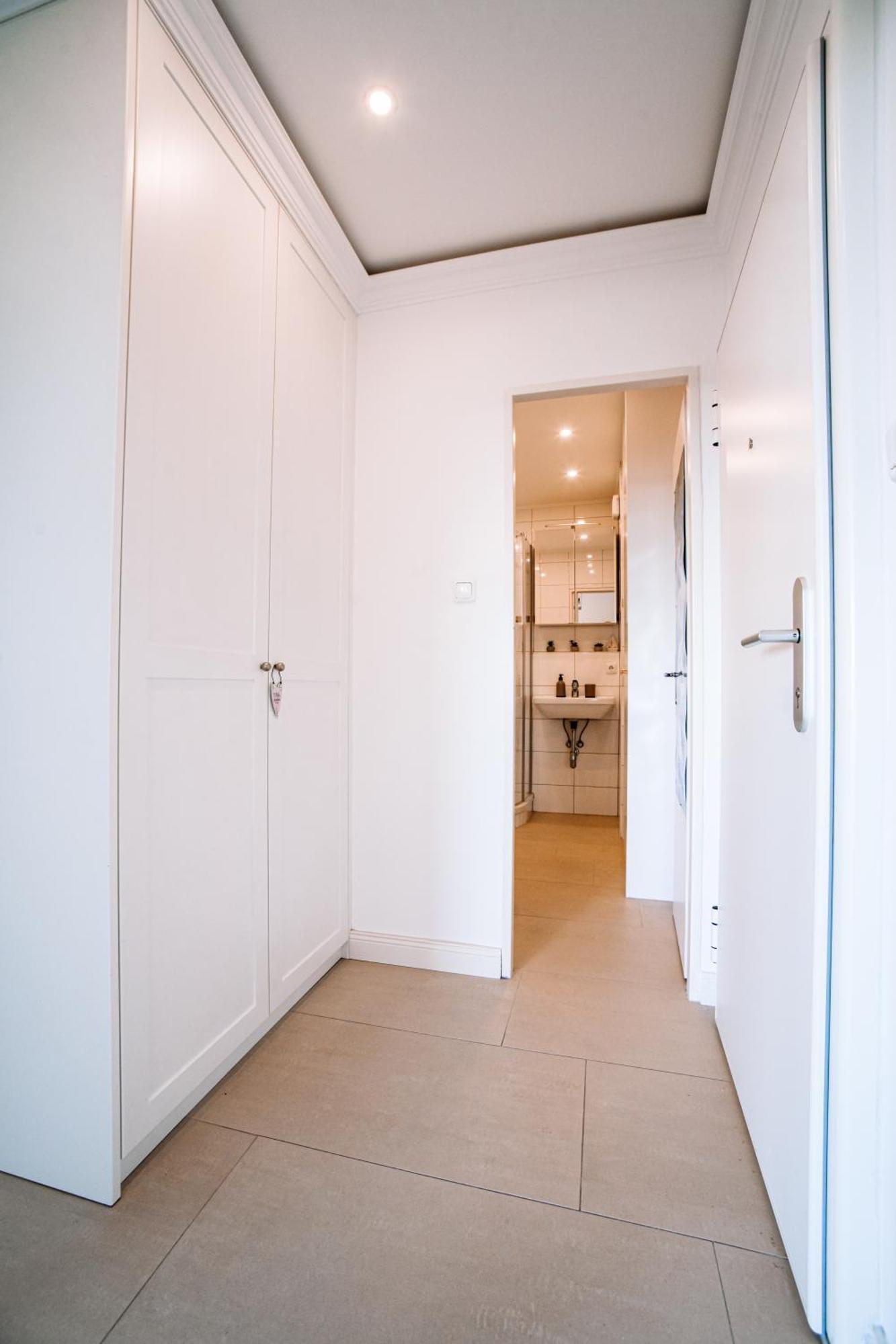 Apartment Am Neuen Teich -balkon- 4 Personen -waschmaschine *