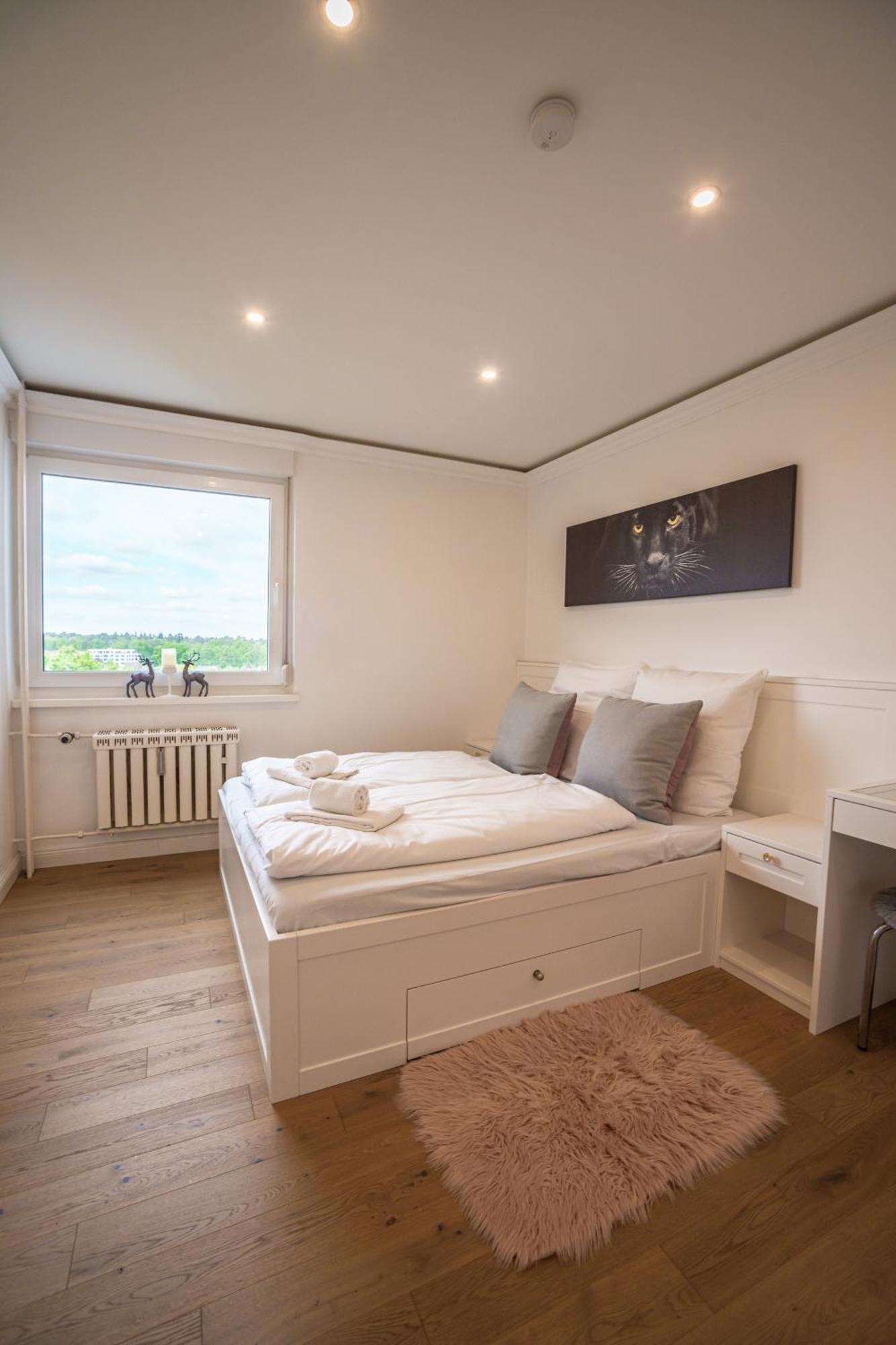Apartment Am Neuen Teich -balkon- 4 Personen -waschmaschine *